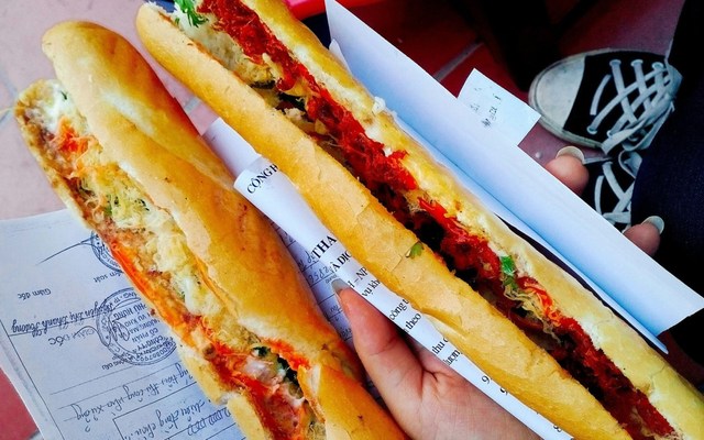 Bánh Mì Củi Nướng - Tôn Đức Thắng