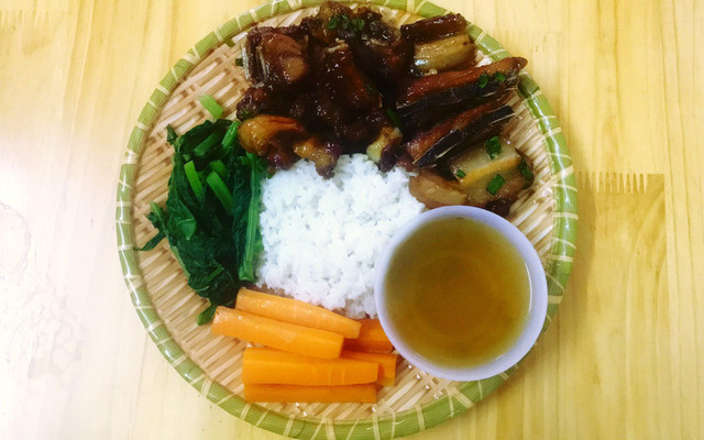 Bà Nhon - Cơm Ngon