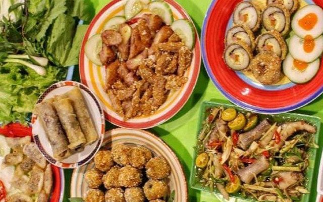 Hương - Bún Bò, Mì Cay & Cơm Cuộn