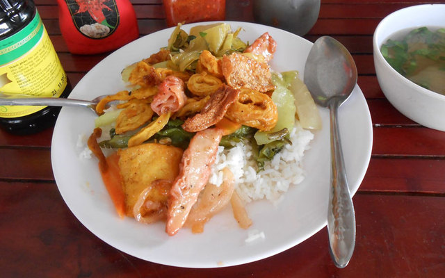 Quán Cơm Chay Sen Vàng