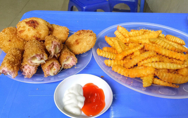 Cô Hằng - Bánh Gà 269 & Đồ Ăn Vặt
