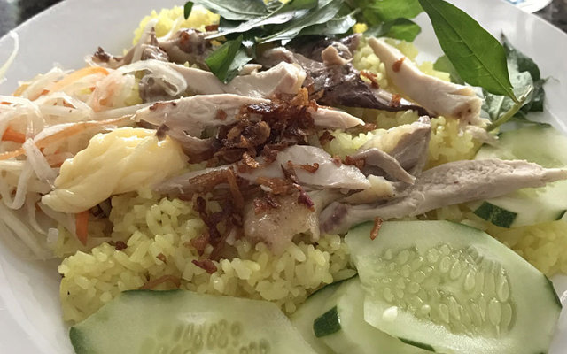 Cơm Gà Xé Lá Chanh Xứ Nẫu