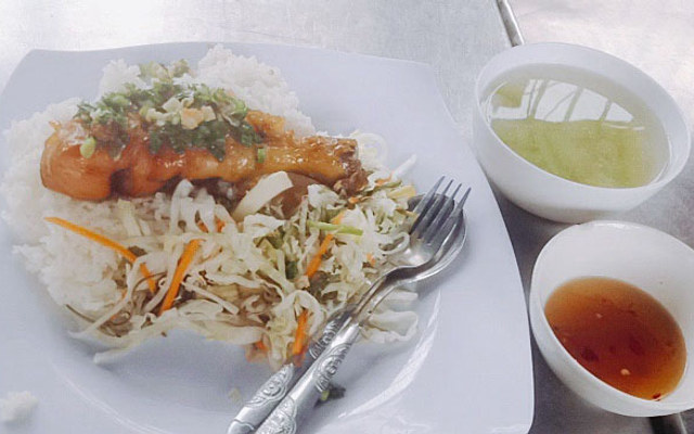 Cơm Tấm Sườn Nướng & Đùi Gà Nướng - Nguyễn Bình