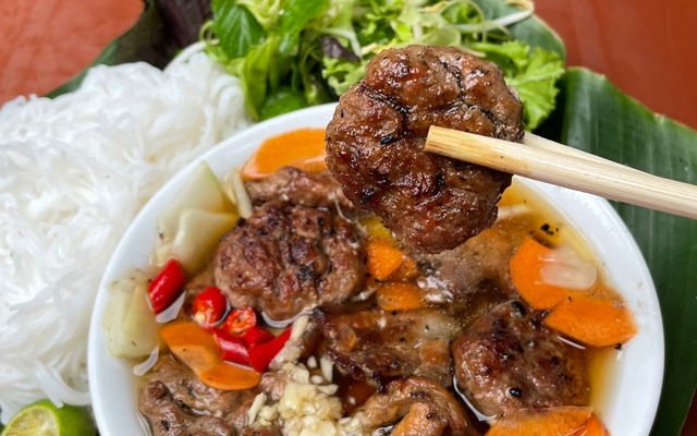 Bún Chả Cô An - Hanoi Grilled Pork Noodles