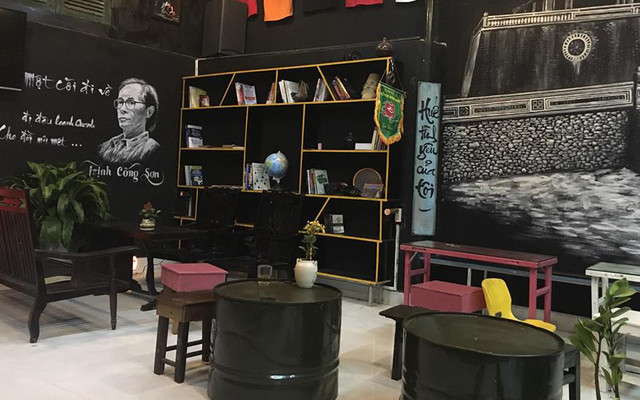 Bụi 75 Travel Cafe