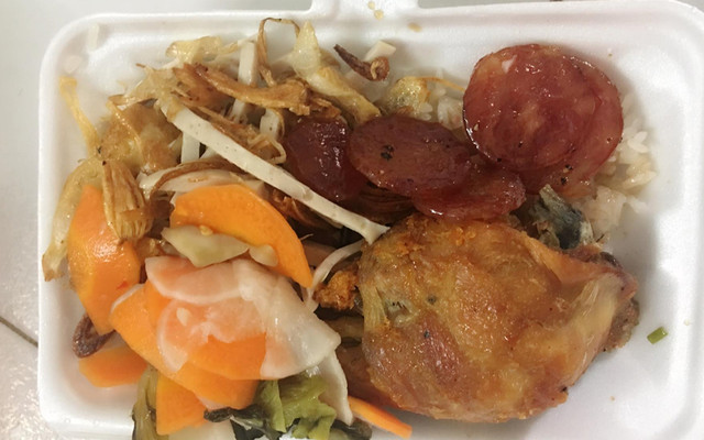 Xôi Gà - 132E Cách Mạng Tháng 8