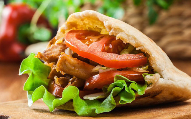 Bánh Mì Doner Kebab & Trà Thái - Quán Thánh