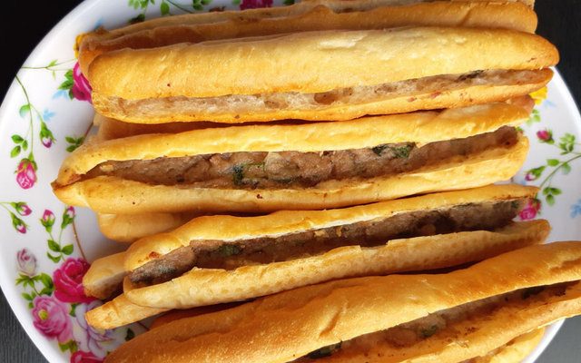 Cherry - Bánh Mì Que