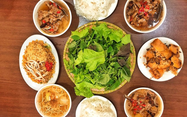 Bún Chả Cô Bình - 5A Trần Hưng Đạo