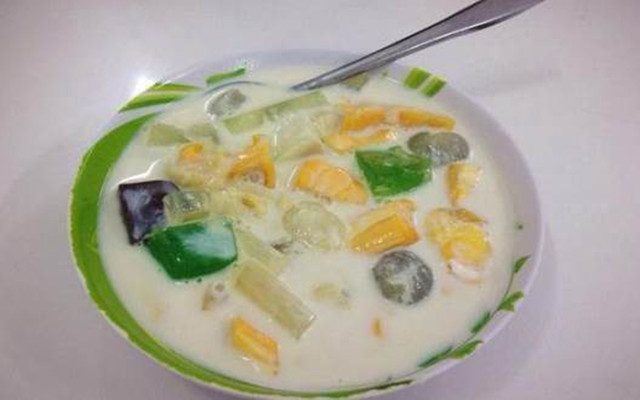 Cô Hồng - Chè Thái