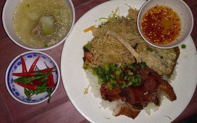 Cơm Tấm & Bún Thịt Nướng Bình Dân