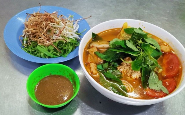 Dì Bảy Lộ Đỏ - Ẩm Thực Chay