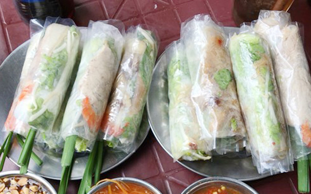 Ngọc Trinh - Gỏi Cuốn & Hột Vịt Lộn