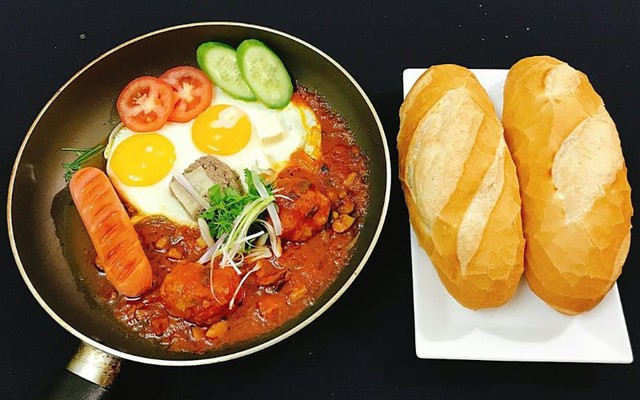 Tiến Thanh - Bánh Mì Chảo, Bít Tết & Sốt Vang