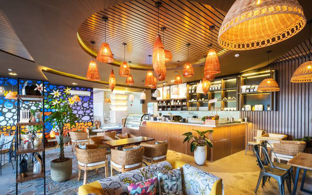 Aulac Bistro - Coffee & Bakery