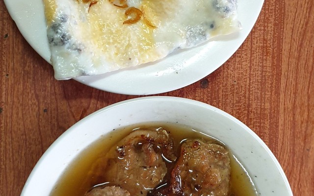 Đông Hiền - Bánh Cuốn, Bún Chả & Gà Tần - Yên Xá