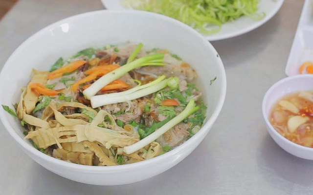 Hồng Phương - Bún Riêu & Bún Măng Vịt - Nguyễn Chí Thanh