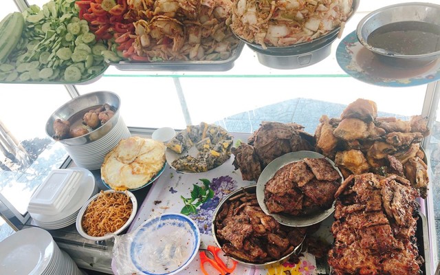 Cơm Tấm 82 Trịnh Phong