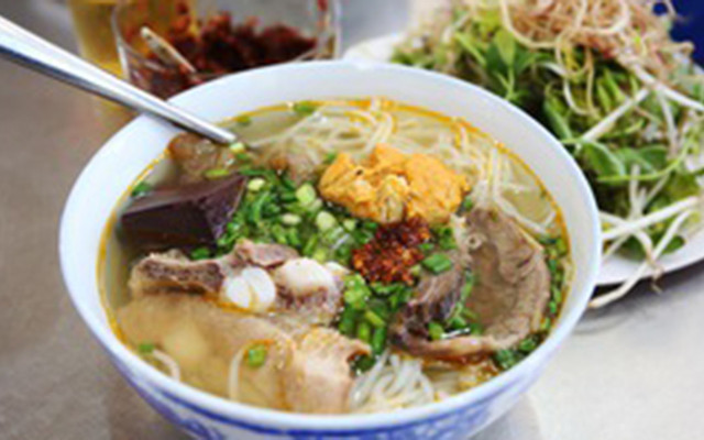 Cô Thành 307- Mì Quảng, Bún Bò & Bún Riêu