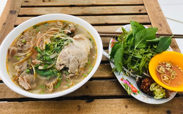 Bún Bò O Rớt - Nguyên Hồng