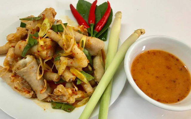 Trang Vũ - Chân Gà Kiểu Thái & Bánh Mochi Online