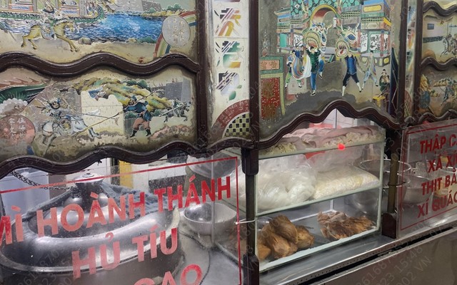 A Quý - Hủ Tiếu & Mì Hoành Thánh - Huỳnh Văn Bánh