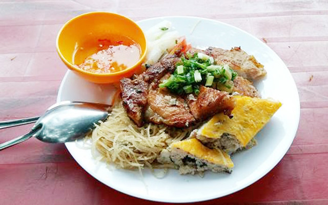 Cơm Tấm Cô Út - Đoàn Văn Bơ