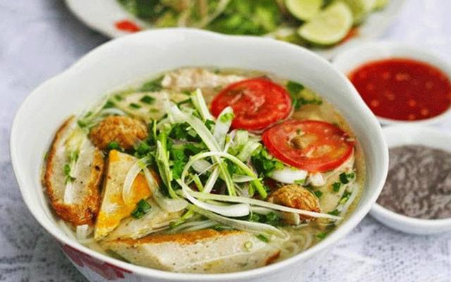 Sáu Hiếu - Bún Chả & Bún Cá