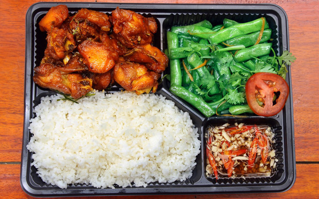 Giang Sáu - Cơm Sườn & Cơm Bình Dân