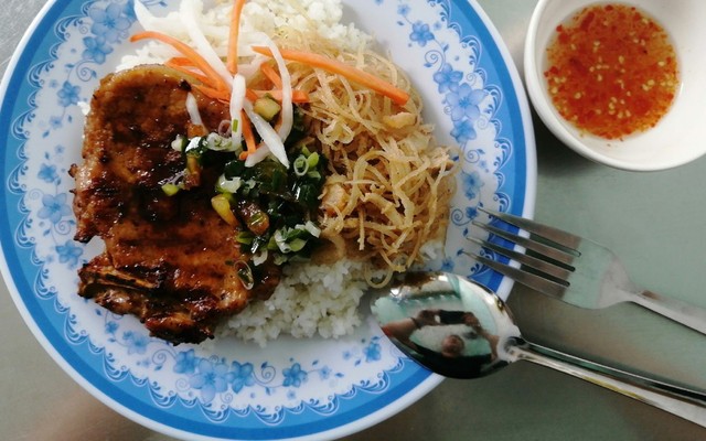 Cơm Tấm & Bún Thịt Nướng - Liên Khu 5 - 6