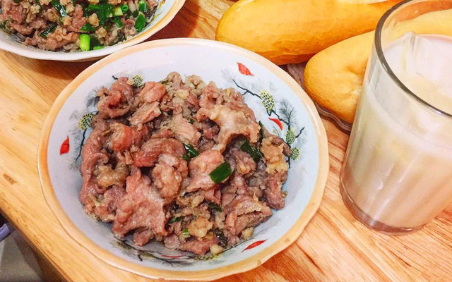 Hồng Hoa - Bánh Mì Bò Xào