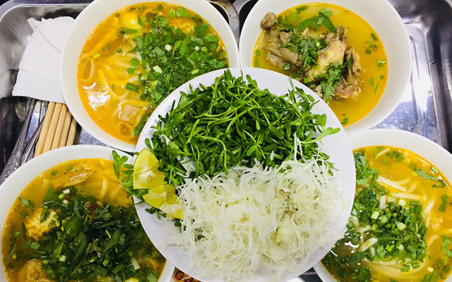 Bánh Canh Cá Lóc Trần - Kha Vạn Cân