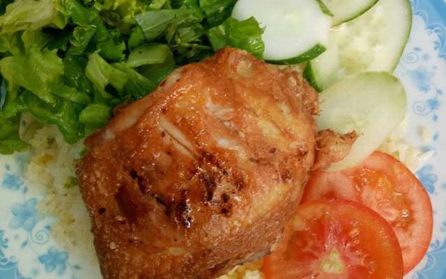 Cơm Gà Xối Mỡ Ba Ngon - Vạn Kiếp