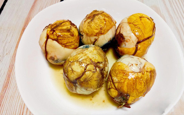 Cô Dung - Trứng Vịt Lộn & Bánh Mì Giò Online