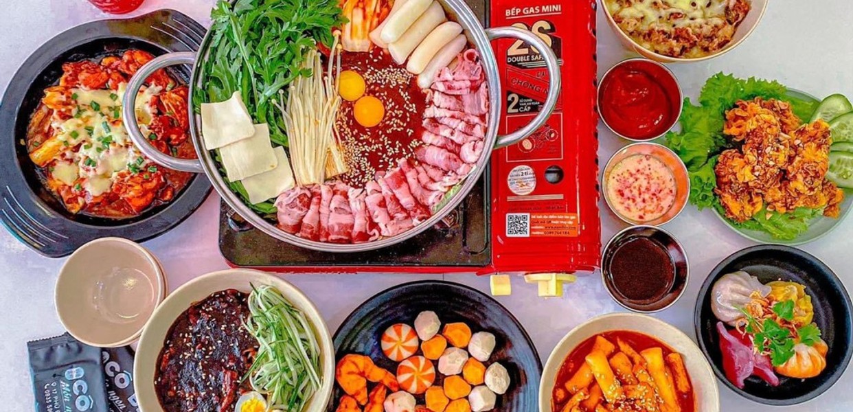 CÔ BÈO CHUYÊN PHỤC VỤ CÁC MÓN ĂN HÀN QUỐC THƠM NGON HẤP DẪN