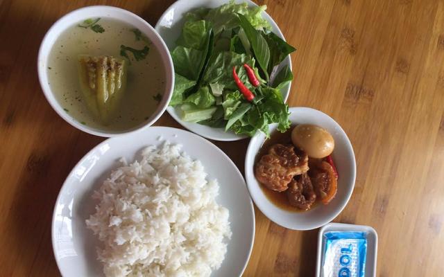 Cơm Trưa Văn Phòng & Hủ Tiếu Cá - Đường Số 4