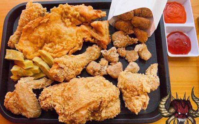 Gà Rán Ngưu Ma Vương - Trần Quốc Vượng