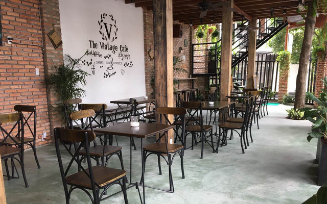 The Vintage Cafe & Gà Rán Five Star