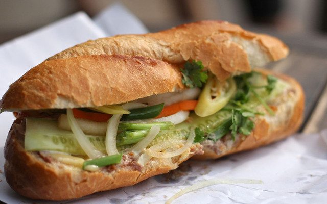 Tuyết Nhi - Lò Bánh Mì Hà Nội