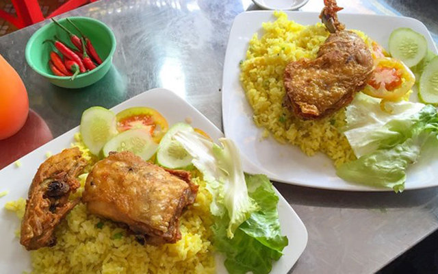 Hào Ký - Cơm Gà Xối Mỡ & Hủ Tiếu Xào