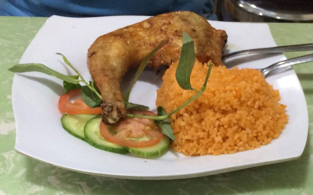 Hoàng Ký - Cơm Gà Xối Mỡ - Lê Văn Linh