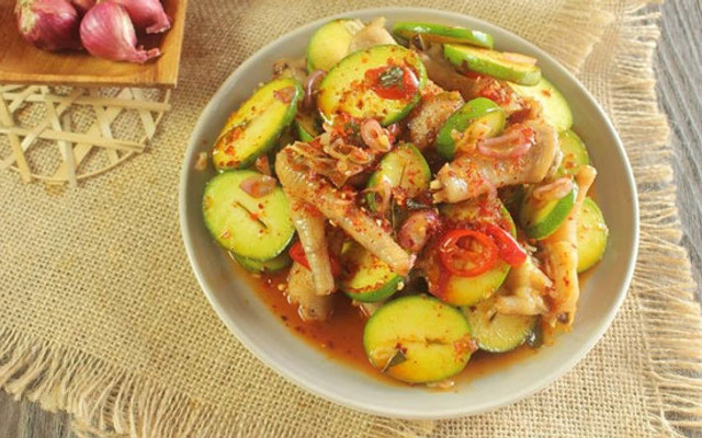 Đẫm Chicken - Chân Gà Sốt Thái