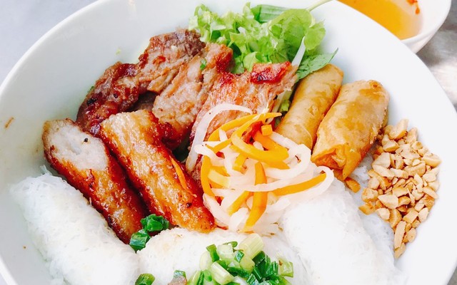 Cô Năm - Bún Thịt Nướng & Cơm Tấm