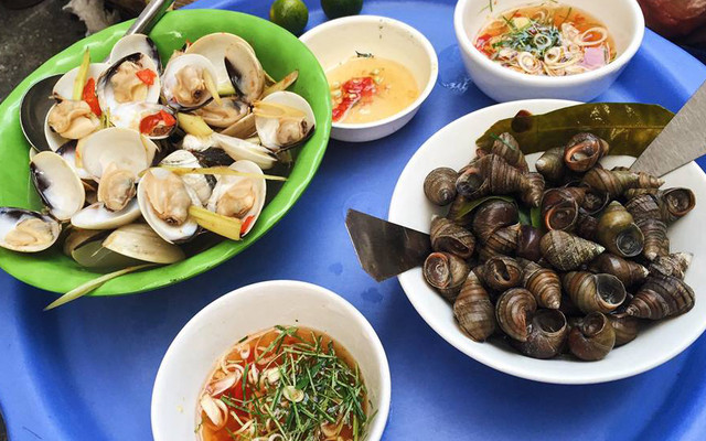 Cô Chú Thắng Thu - Ốc Nóng & Ăn Vặt