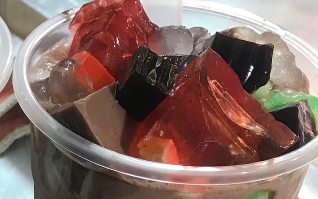 Moon - Trà Sữa & Ăn Vặt - Nguyễn Gia Trí