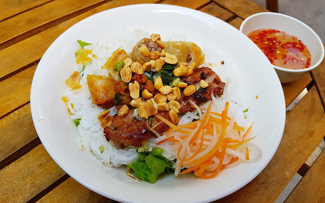 Bún Thịt Nướng - Nguyễn Bỉnh Khiêm
