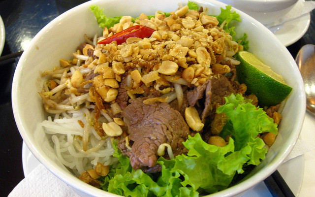 Chị An - Cơm Tấm Sườn Cọng & Bún Thịt Nướng - Thành Mỹ