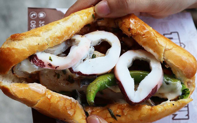 Bánh Mì Hải Sản