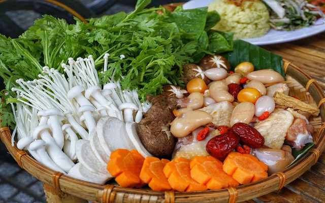 Cơm Gà & Gà Nướng - Miến Gà Hồ Tương