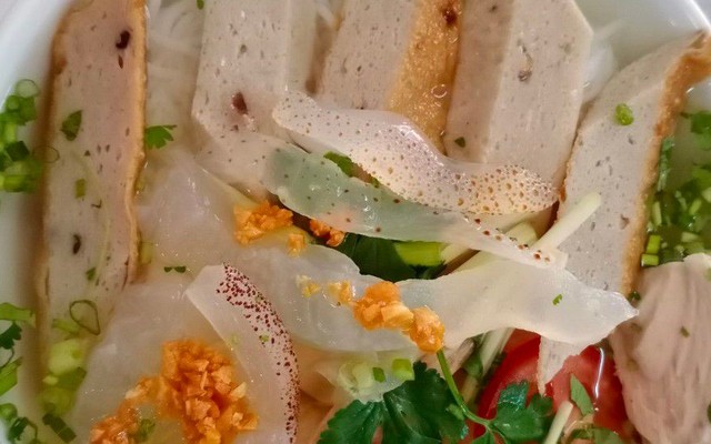 Cô Hồng - Bún & Bánh Canh Chả Cá Nha Trang - Tên Lửa